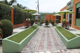 La Maison Hotel