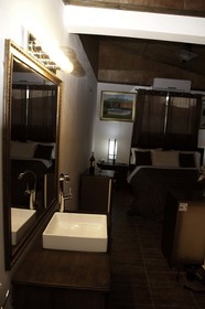 La Maison Hotel