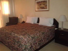 Le Monte Cristo Hotel & Suites