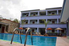 Le Monte Cristo Hotel & Suites