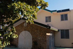 Pc Entreprises Guest House