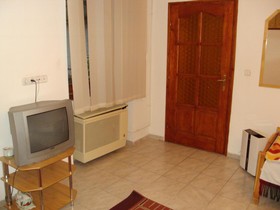 Erik Apartments