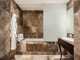 Anantara New York Palace Budapest Hotel