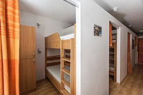 Broadway Hostel & Apartments