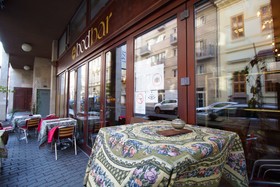 Broadway Hostel & Apartments