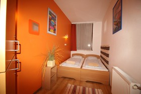Broadway Hostel & Apartments