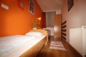 Broadway Hostel & Apartments