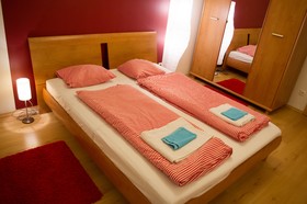 Broadway Hostel & Apartments