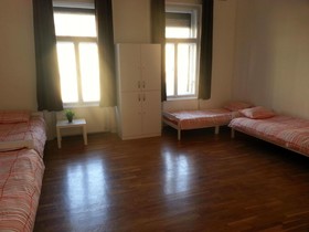 Caterina Hostel and Guesthouse