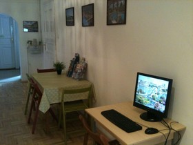 Caterina Hostel and Guesthouse