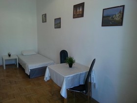Caterina Hostel and Guesthouse