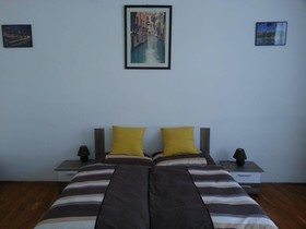 Caterina Hostel and Guesthouse
