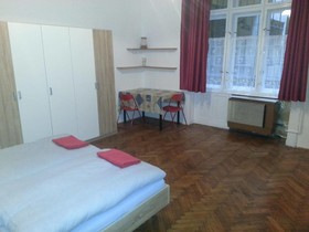 Caterina Hostel and Guesthouse