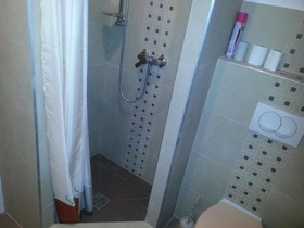 Caterina Hostel and Guesthouse