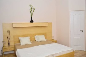 Centrooms House