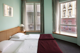 City Hotel Pilvax