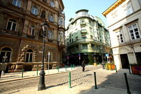 Club Apartments & Rooms