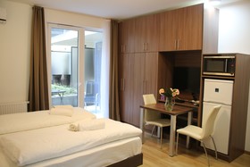 Corvin Holiday Apartments Hotel