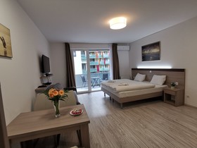 Corvin Holiday Apartments Hotel
