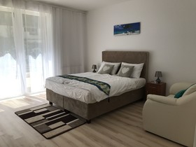 Corvin Rose Apartment Hotel