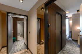 Hotel Emerald & Suites