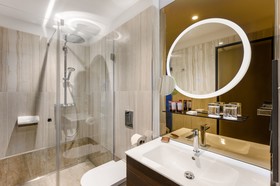 Hotel Emerald & Suites