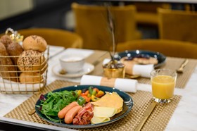 Hotel Emerald & Suites