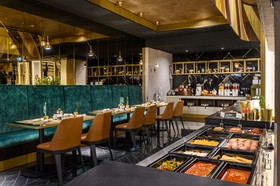 Hotel Emerald & Suites