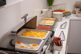 Escala Hotel & Suites