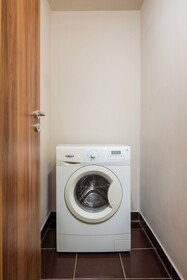 Escala Hotel & Suites