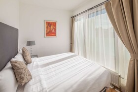 Escala Hotel & Suites