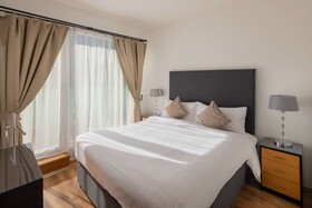 Escala Hotel & Suites