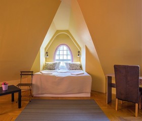 GoodMo House