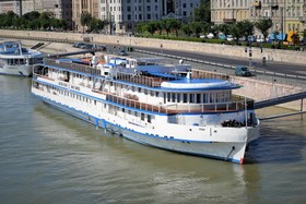 Grand Jules - Boat Hotel