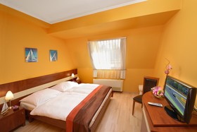 Holiday Beach Budapest Wellness & Conference Hotel