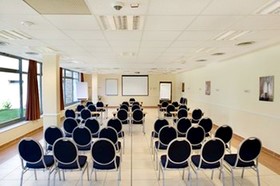 Holiday Beach Budapest Wellness & Conference Hotel