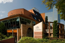 Holiday Beach Budapest Wellness & Conference Hotel