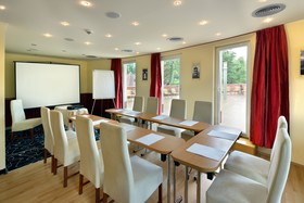Holiday Beach Budapest Wellness & Conference Hotel