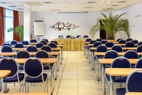 Holiday Beach Budapest Wellness & Conference Hotel