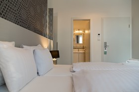 Hotel Mika Downtown