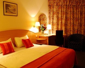Hotel Orion Varkert