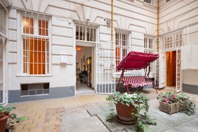 Like Home Opera Apartments