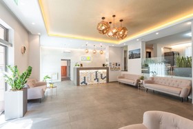 Maple Tree Apartments