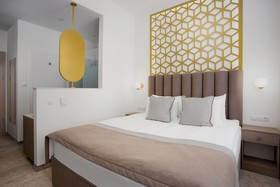 Mera Hotel