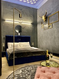 Noble Hotel