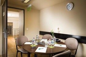 Opera Garden Hotel & Apartments