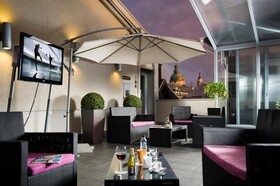 Opera Garden Hotel & Apartments