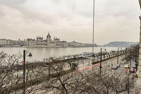 Pelicanstay In Buda Historical District