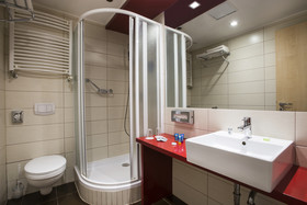 Promenade City Hotel