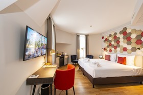 The Three Corners Hotel Art